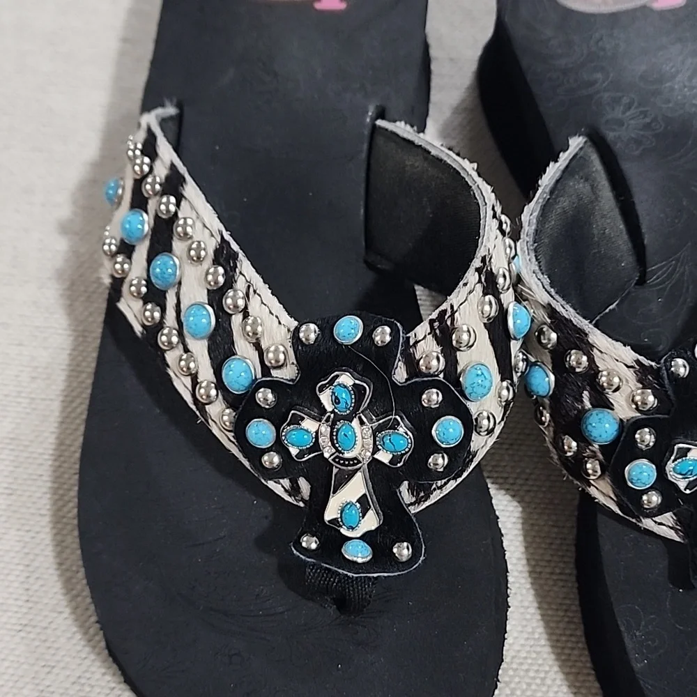 Justin Sandals. NWOT - Picture 3 of 8